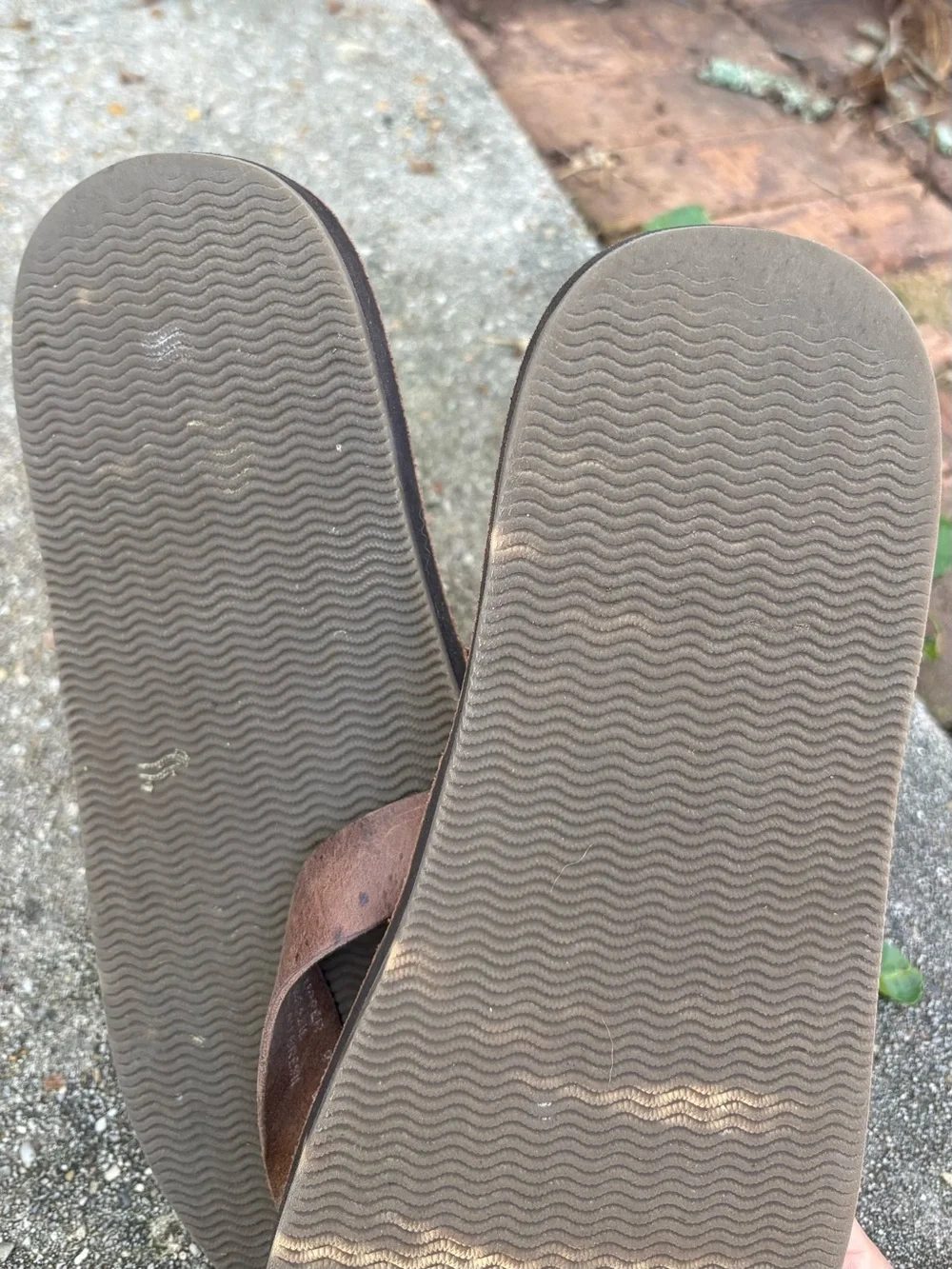 American Eagle AEO Brown Leather Men’s Thong Sandal Sz 9 Casual Preppy College